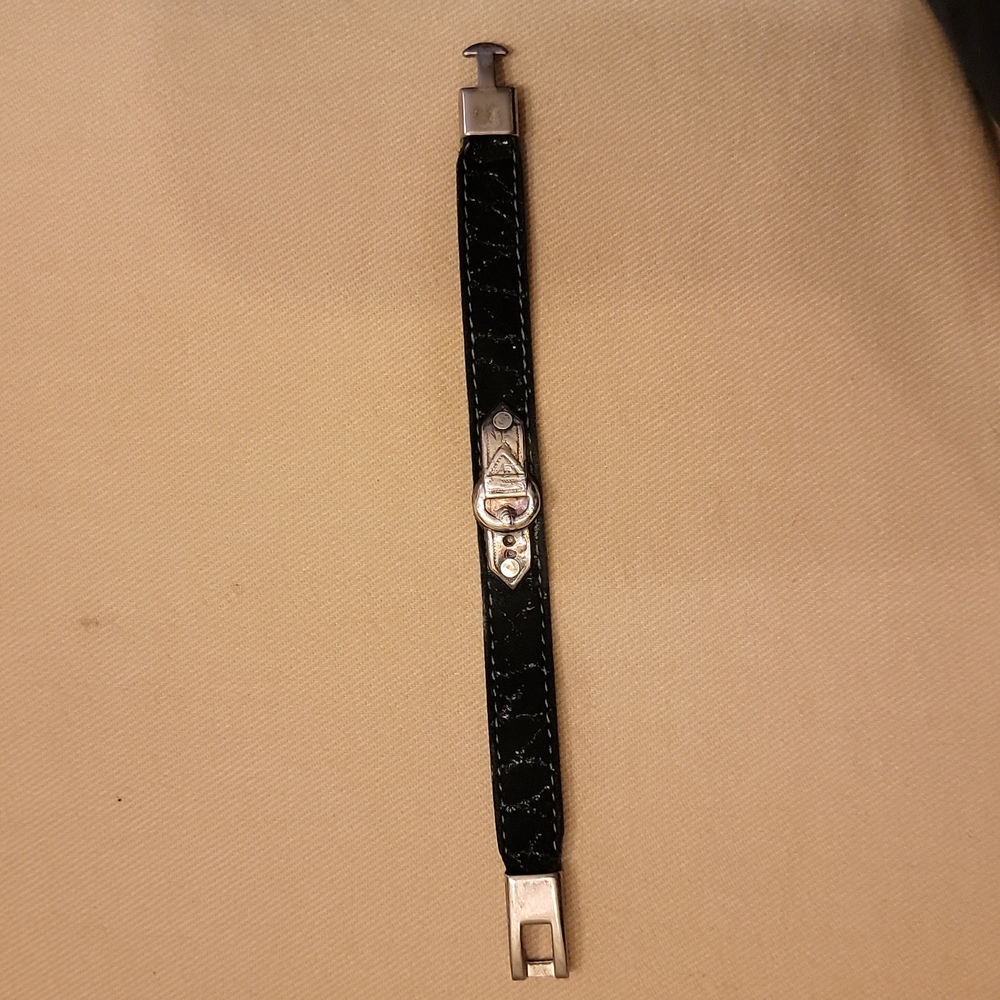 Silver and leather bracelet